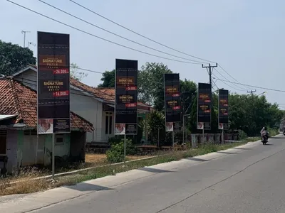 T-Banner & Spanduk Branding — PT Gudang Garam Tbk
